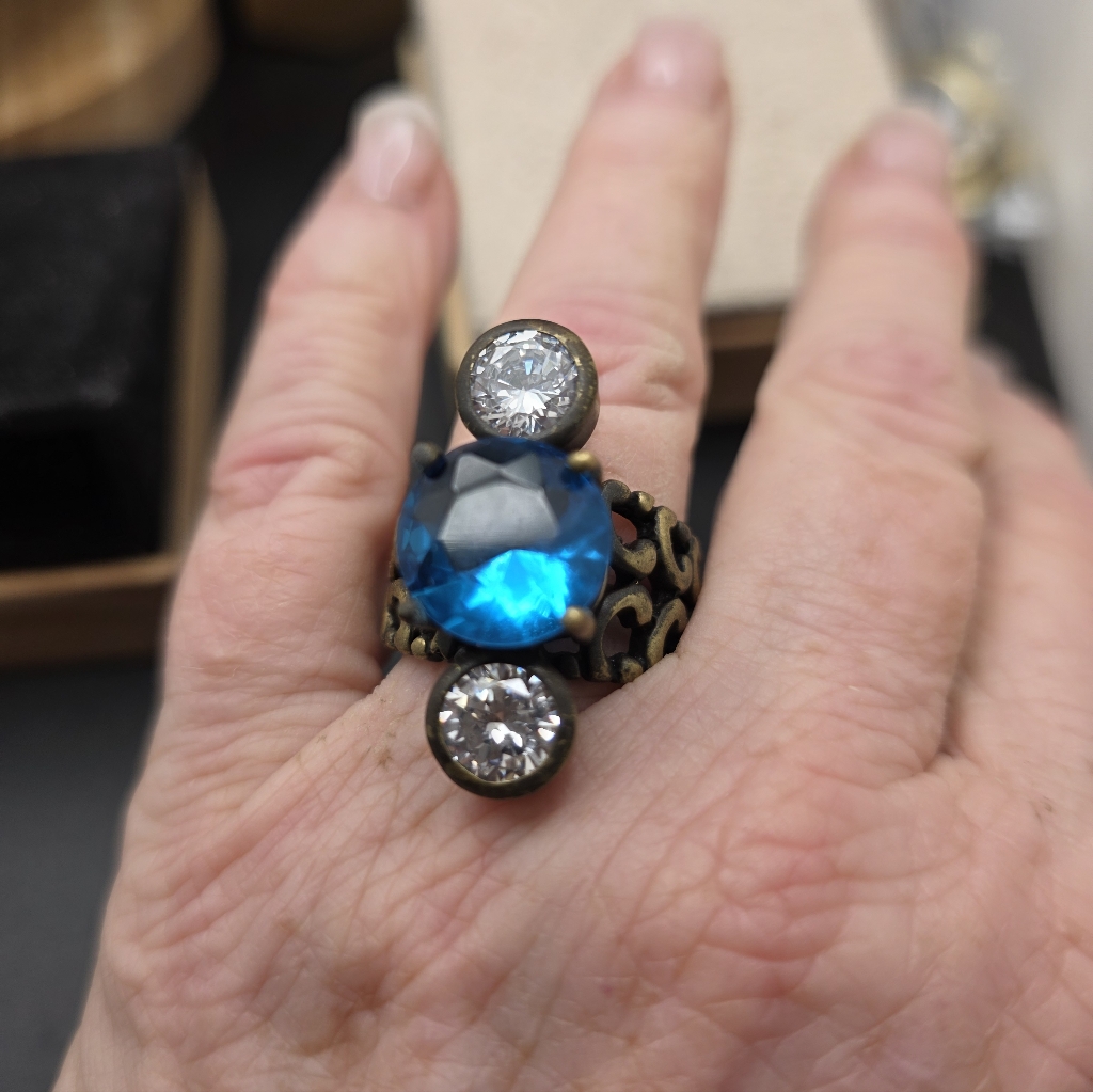 Elegant Antiqued Gold Statement Ring (2261)